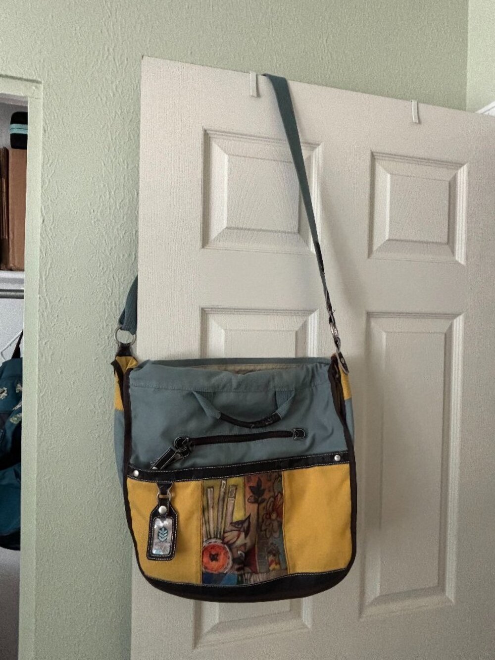 Sherpani Messenger Bag